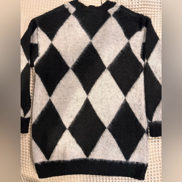 H&M Black and Gray Argyle Cardigan - Picture 6 of 8
